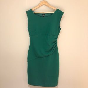 ⭐️2/$30⭐️ Emerald midi pencil dress